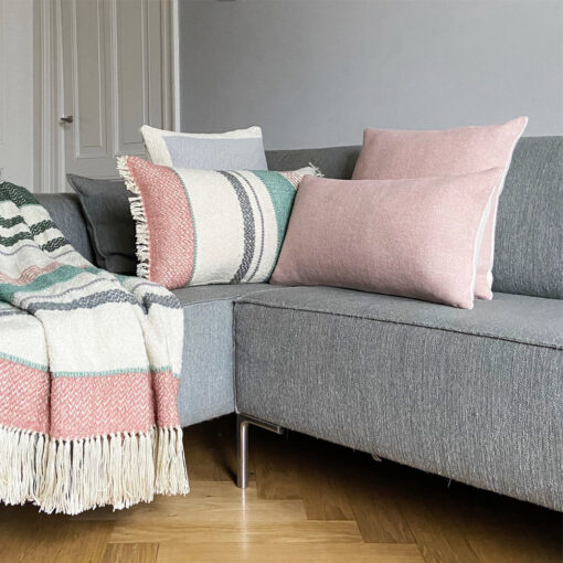 Malagoon Wool Rectangle Cushion - Misty Pink - Afbeelding 3